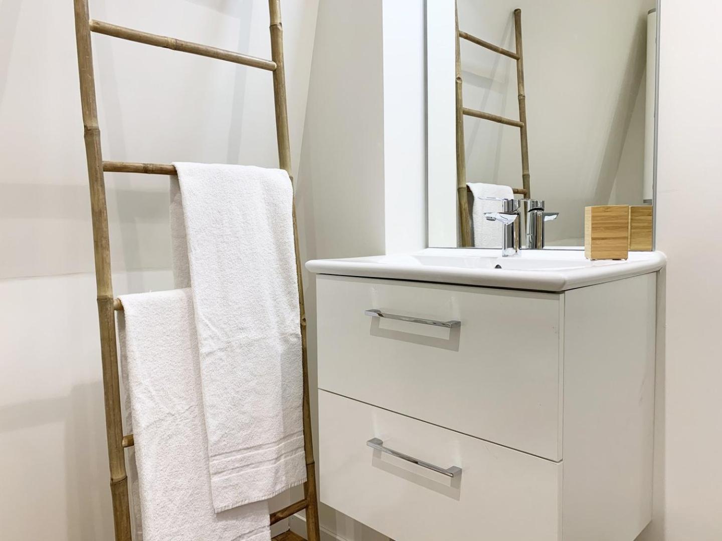 Monet - Appartement Pour 2 Personnes Шартър Екстериор снимка