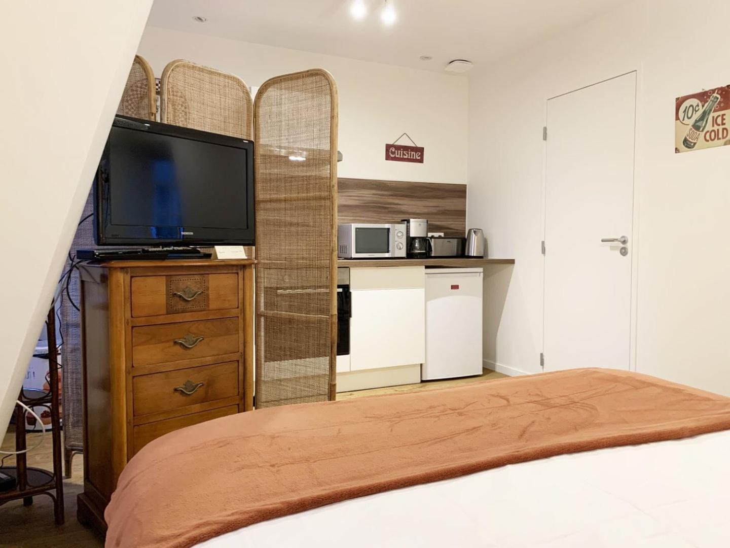 Monet - Appartement Pour 2 Personnes Шартър Екстериор снимка