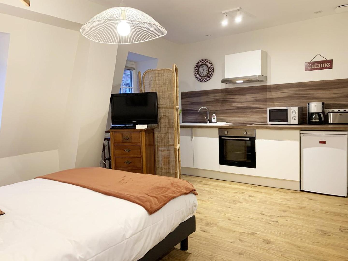 Monet - Appartement Pour 2 Personnes Шартър Екстериор снимка