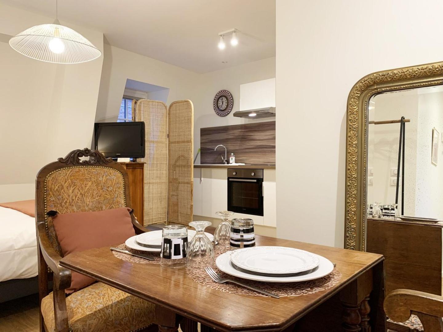 Monet - Appartement Pour 2 Personnes Шартър Екстериор снимка